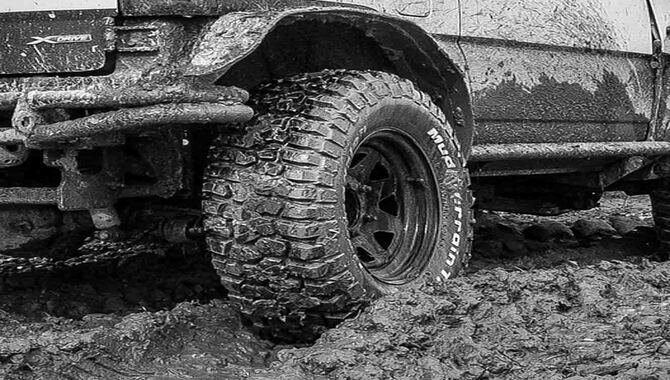 Ways To Get 4-Wheel Drive Unstuck If It's Locked In Mud