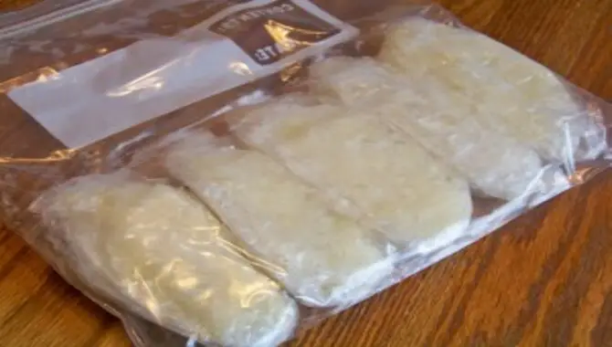 Place Onions In Freezer Bags.