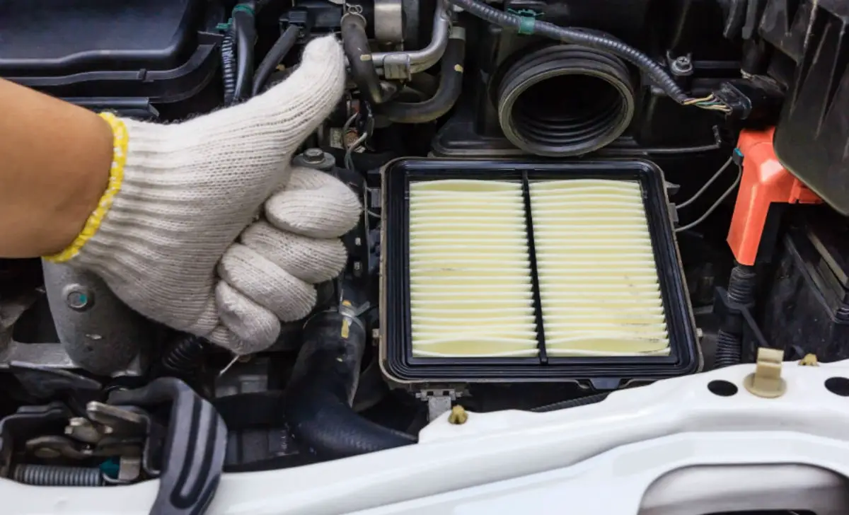 Precautions While Changing Car Engine Air Filter