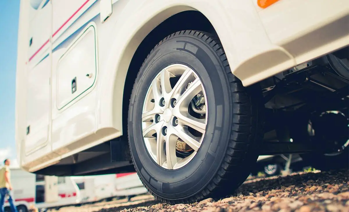 10 Tips To Prevent RV Tire Blowouts