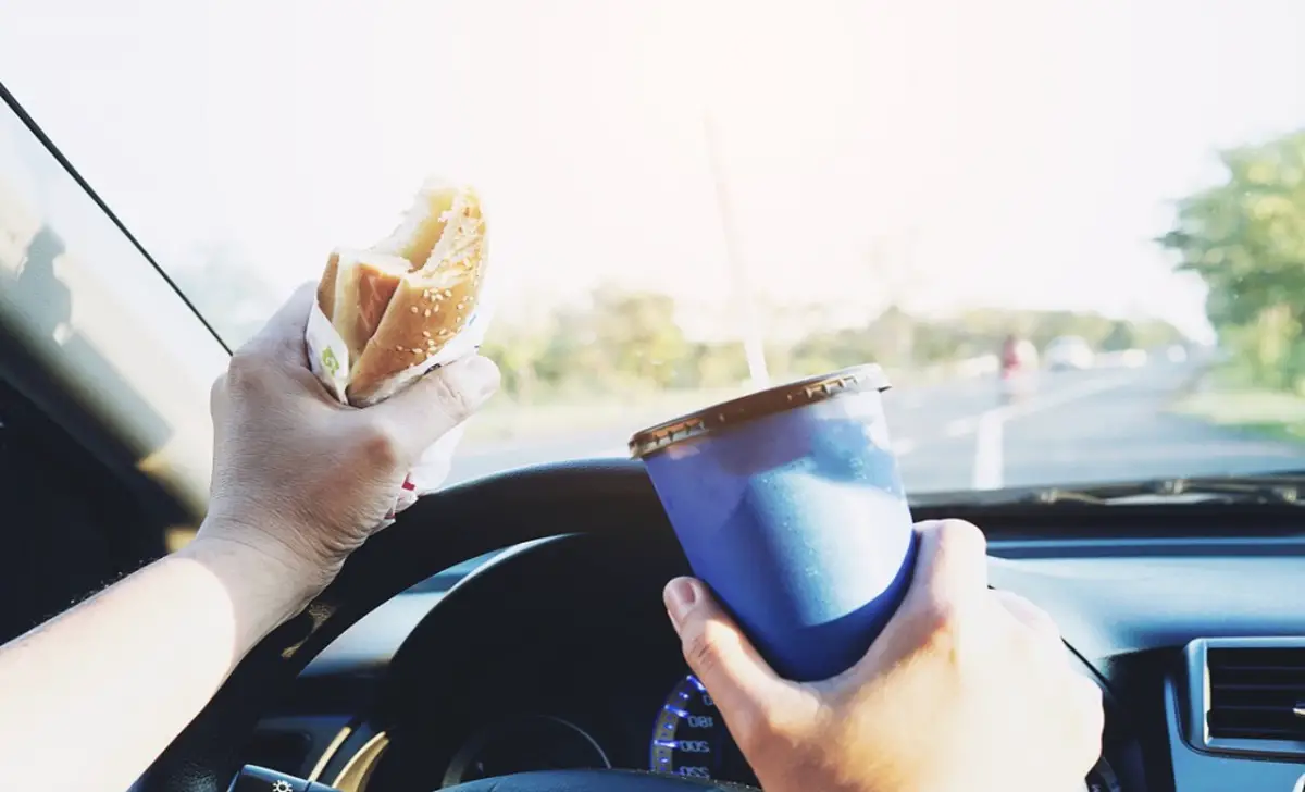 Reasons Why Eating In Your Car Is A Bad Idea